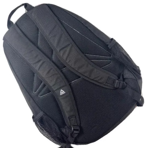 New Reebok Trainer Backpack Confort Straps and Water Resistant 24L Navy Color - Picture 6 of 6